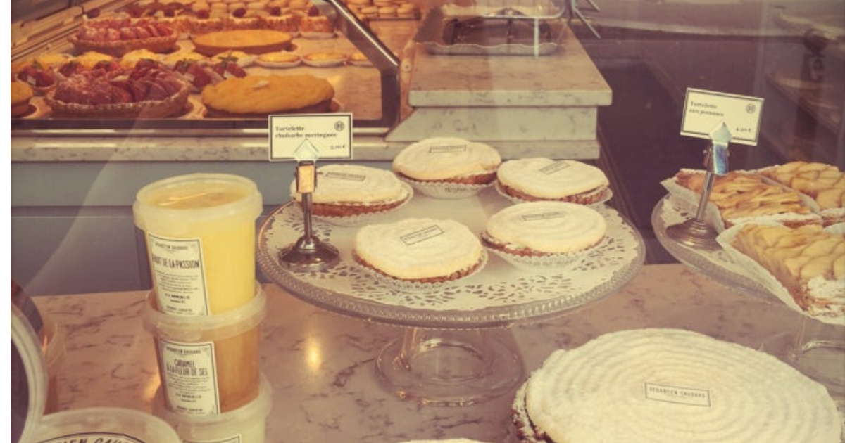パリの伝統菓子セバスチャン・ゴダールのショーウインドウ